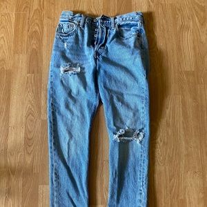 Levi’s 501 straight legged jeans size 25